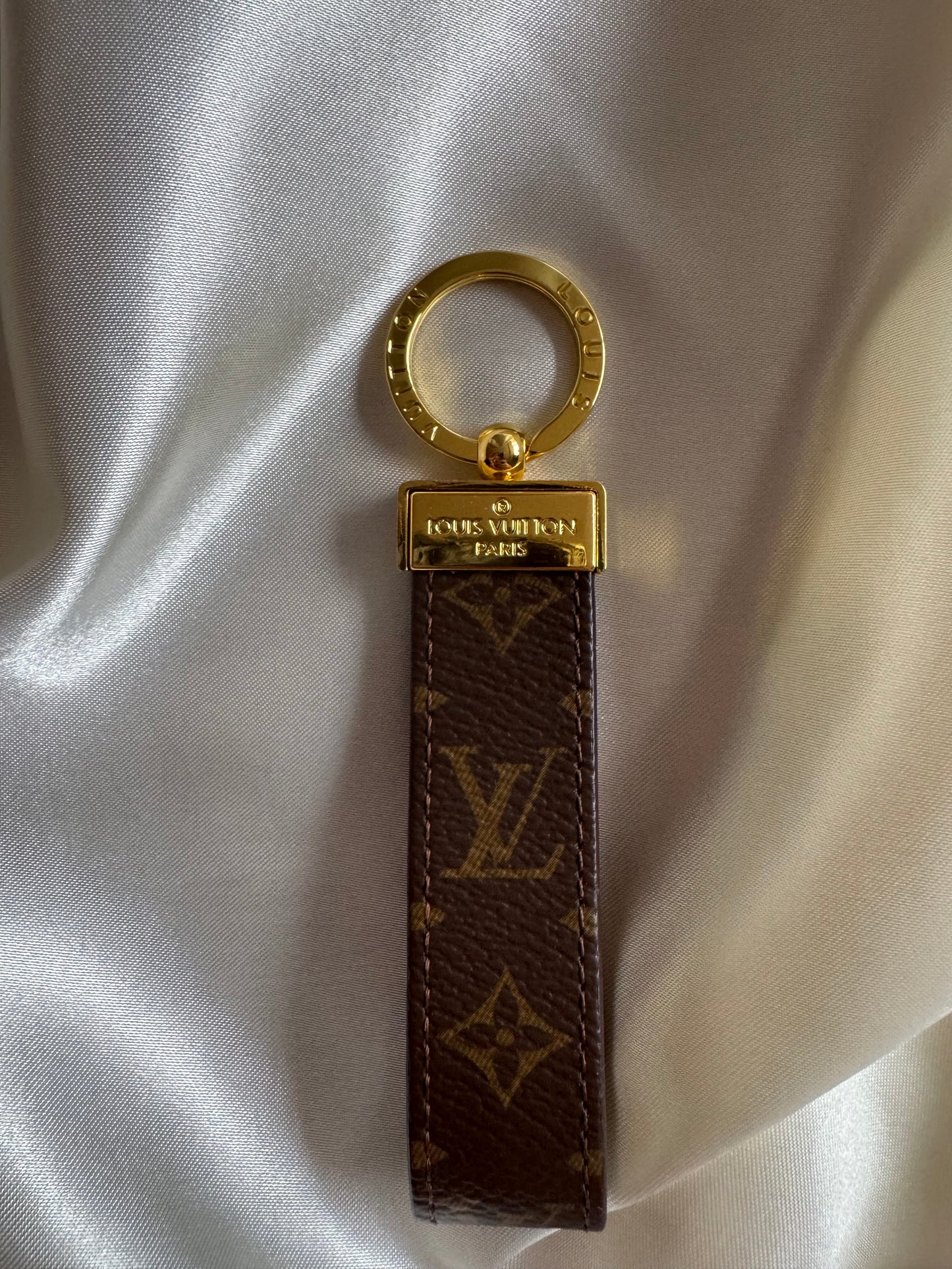 Louis Vuitton Sleutelhanger - Monogram Canvas & Goudaccenten